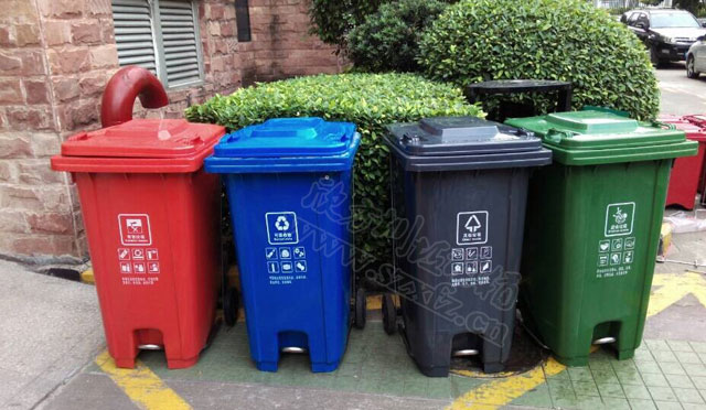 浙江戶外垃圾桶顏色醒目有助分類(lèi)投放